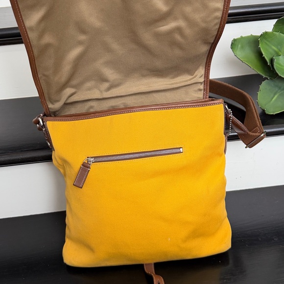 Coach canvas leather trim messenger bag crossbody shoulder purse versatile - Picture 8 of 11